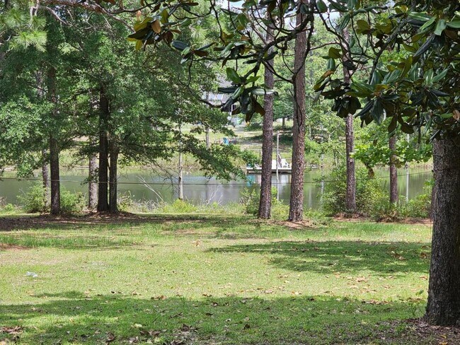 Building Photo - 661 Brookmeade Dr