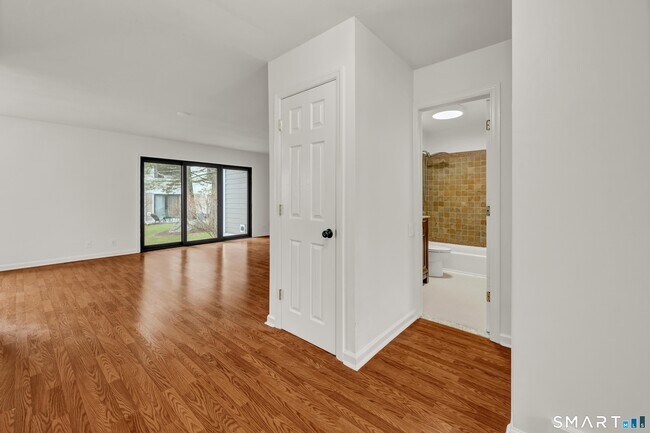 Building Photo - 57 Lawson Ln