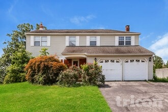 Building Photo - 2506 Oakland Dr