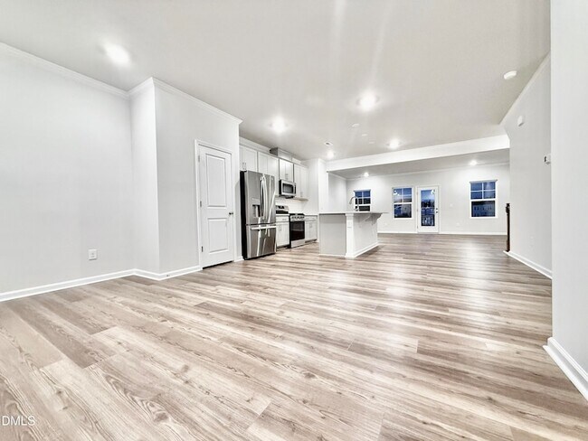 Building Photo - 470 Carolina Spgs Blvd