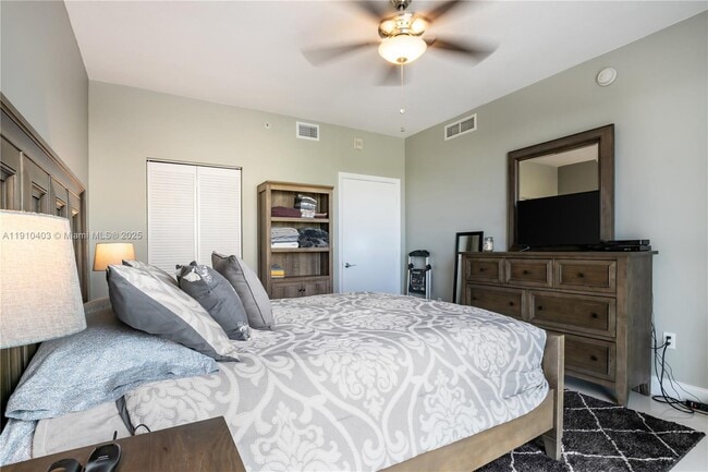 Building Photo - 7270 SW 88th St