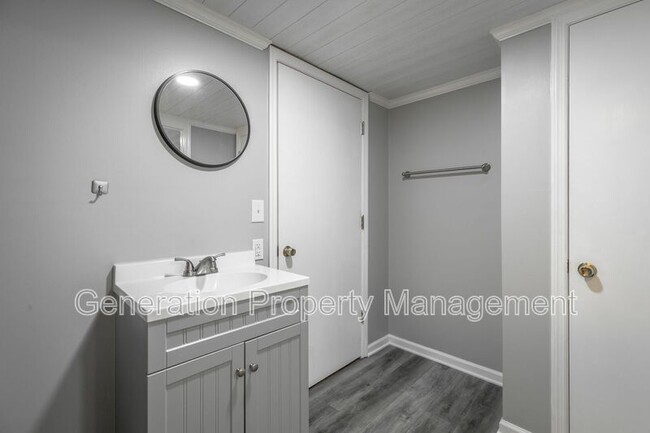 Building Photo - 103 Delray Ave