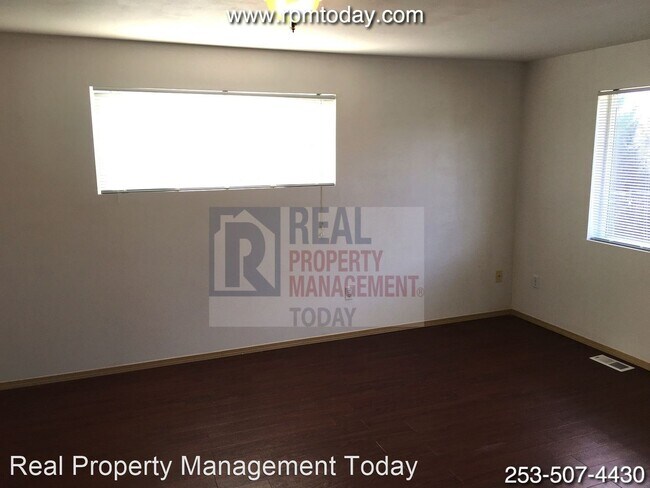 Building Photo - 4 br, 2.5 bath House - 1561 S 90th St