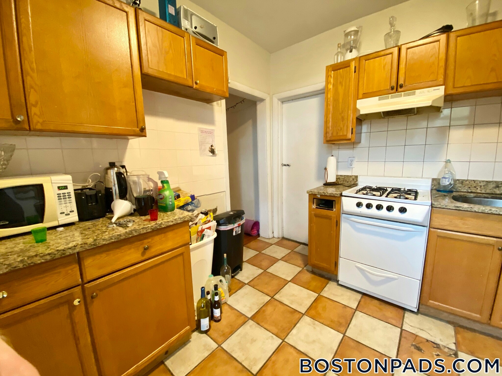 Building Photo - 46 Park Vale Ave