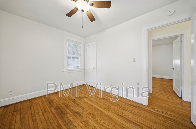 Building Photo - 3702 Cape Henry Ave