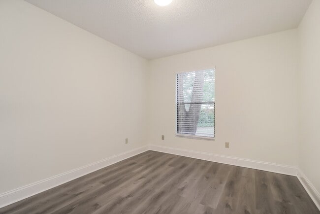 Building Photo - 3470 Paisley Cir