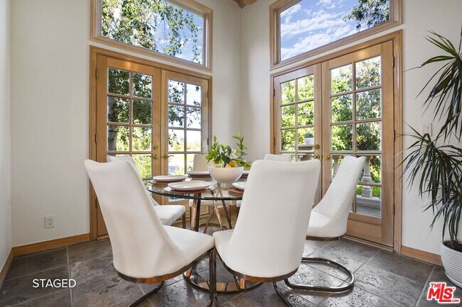 Building Photo - 19 Ranchero Rd