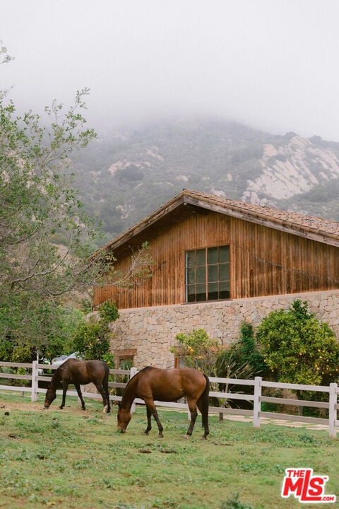 Primary Photo - 3340 Foothill Rd