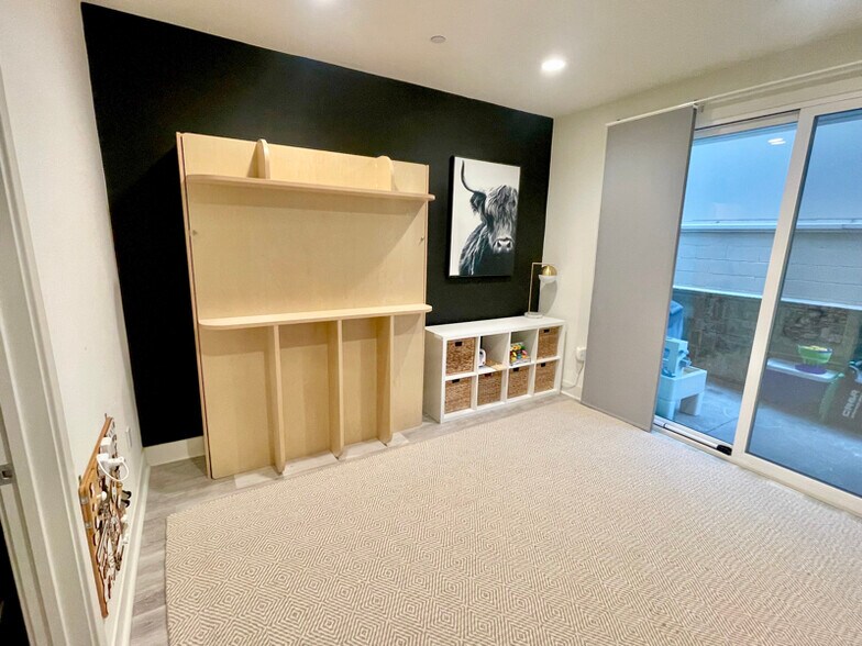 Building Photo - 1660 Topanga