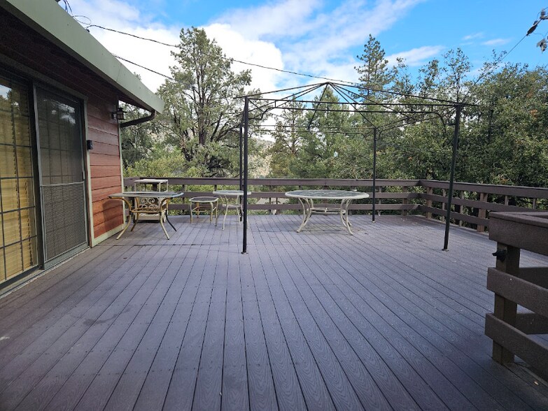 Building Photo - 2105 Bernina Dr