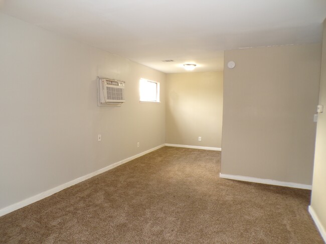 Building Photo - 3145 34th Ct N