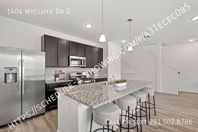 Building Photo - 1404 Wycliffe Dr