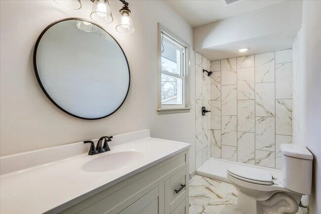 Building Photo - 6503 E 16th St N