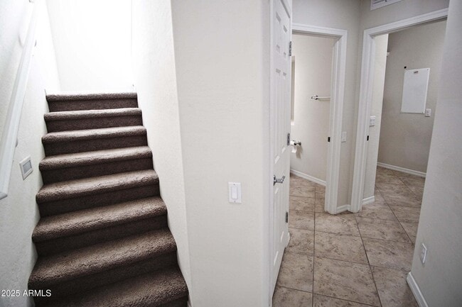 Building Photo - 26649 N Babbling Brook Dr