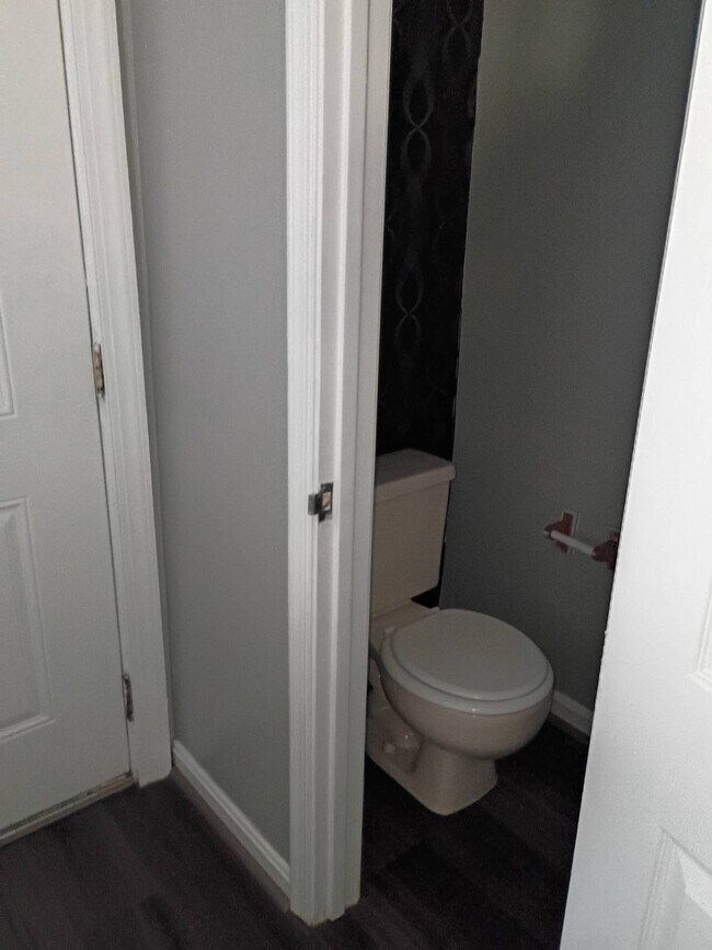 Building Photo - 8901 Harkate Way