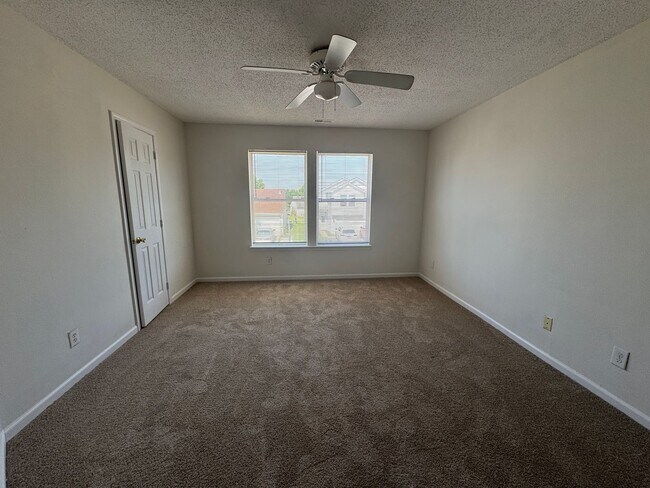 Building Photo - 1209 Porchester Ln