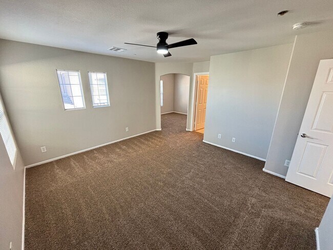 Building Photo - Spacious Tri-Level 4-Bedroom Home with Balcony and Community Amenities in Northwest Las Vegas!