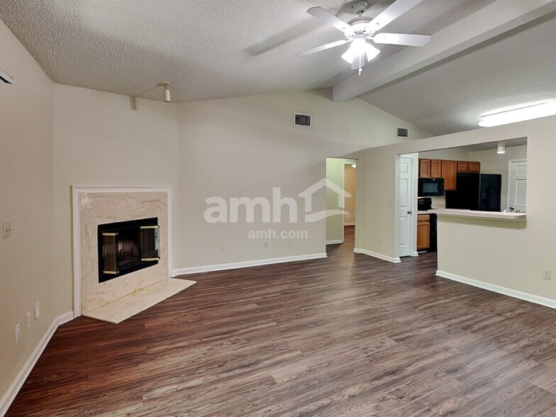 Building Photo - 2175 Hovington Cir E