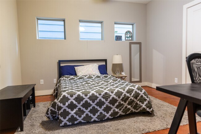 Building Photo - 2903 Blodgett St