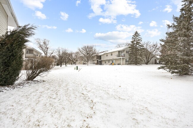 Building Photo - 86 N Victoria Ln