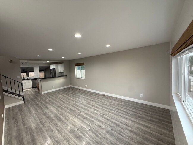 Building Photo - Beautifully upgraded home on Chambers