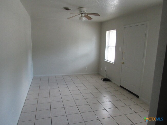 Building Photo - 512 Wolf St