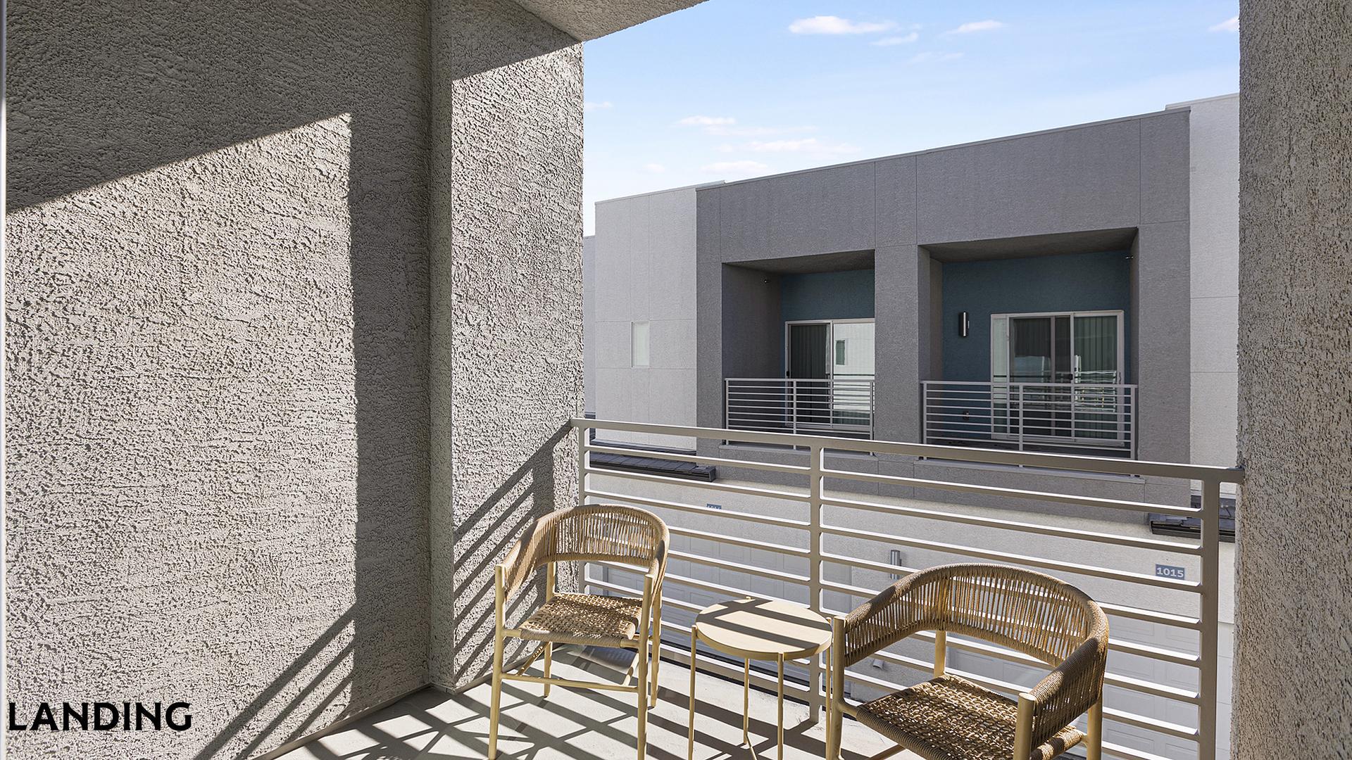 Building Photo - 2705 N Rancho Dr