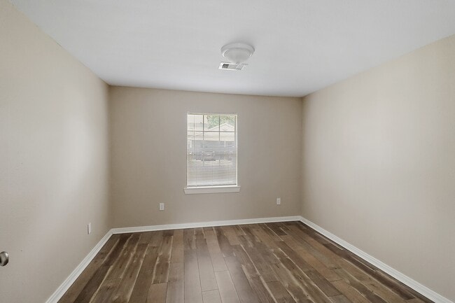 Building Photo - 412 Stowell St