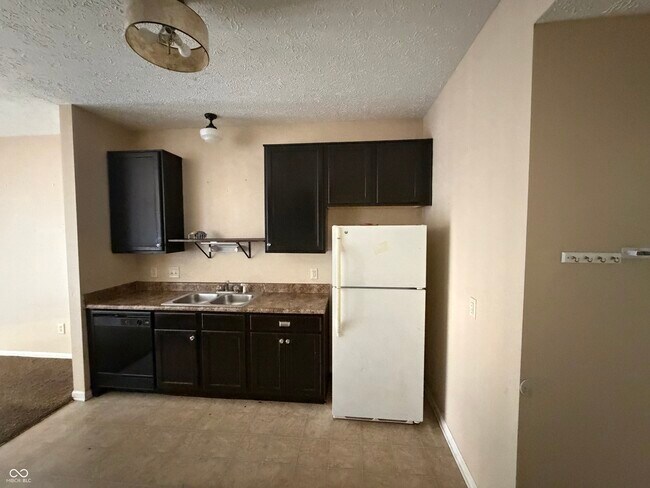 Building Photo - 2424 Boyer Ln