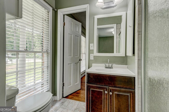 Building Photo - 922 Sharon Ct