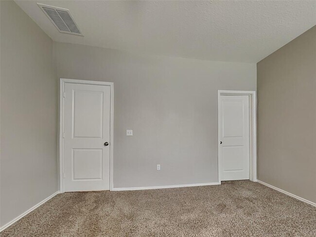 Building Photo - 6024 Rincon St