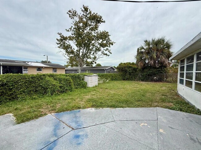 Building Photo - 7131 Potomac Dr