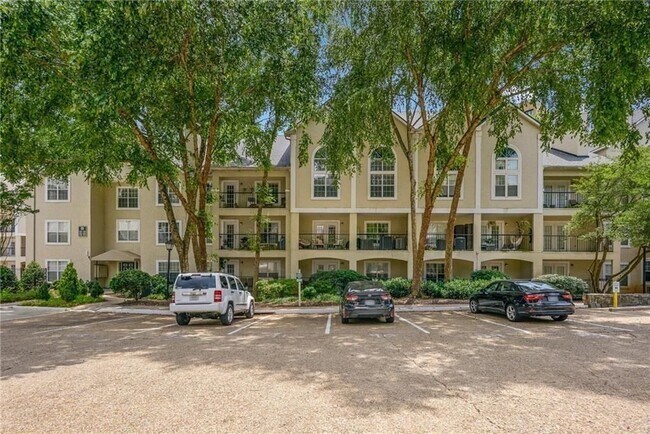 Building Photo - 3655 Habersham Rd NW