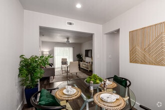 Interior Photo - Menlo At Mueller
