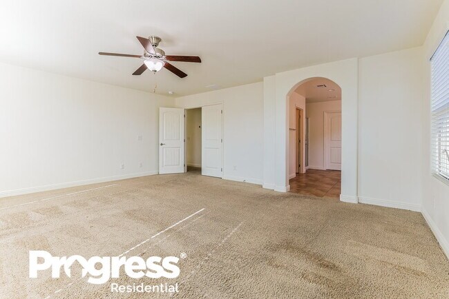 Building Photo - 5534 E Jaeger St