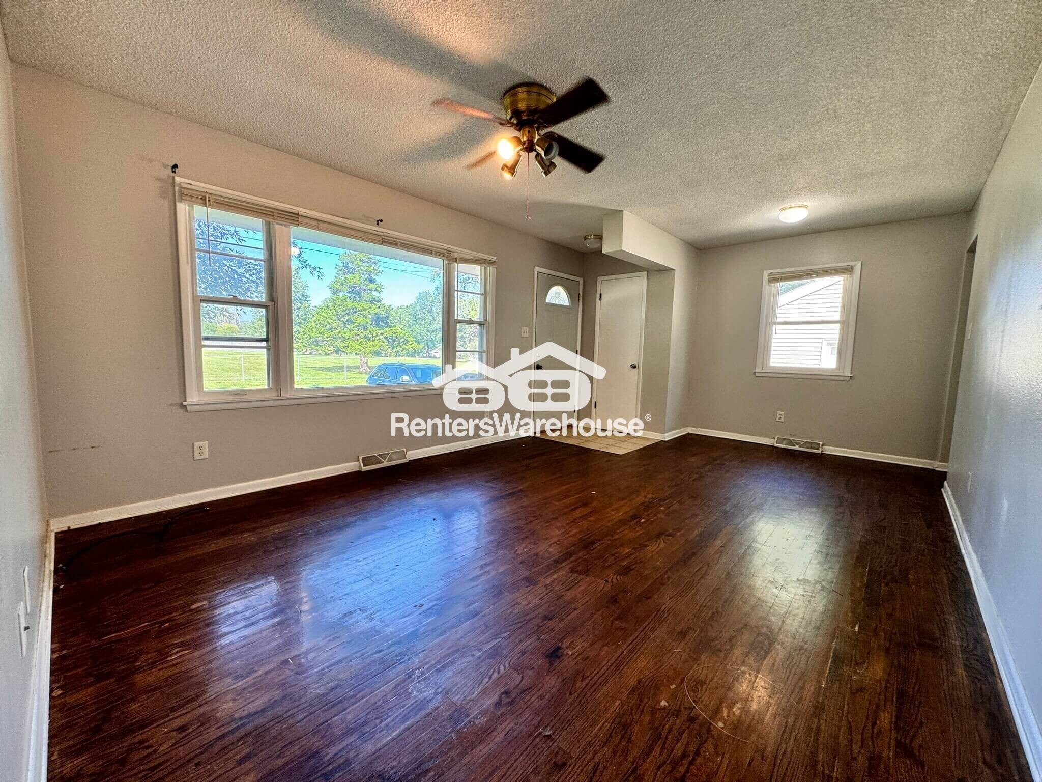 Building Photo - 1328 Carrie Ave