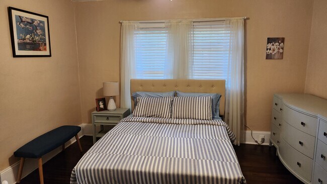 Bedroom 2. - 208 NW 3rd St