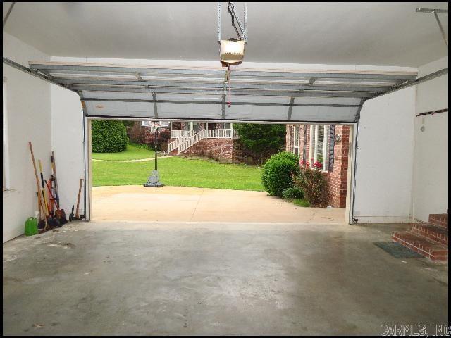 Building Photo - 3153 Stonewall Dr