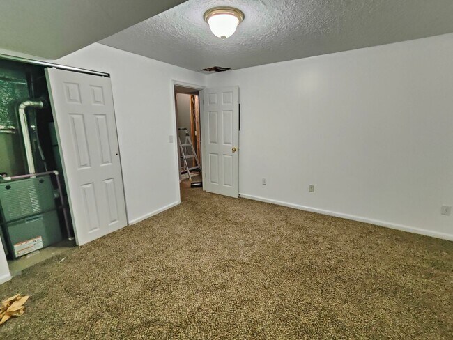 Building Photo - 1121 W 2200 N