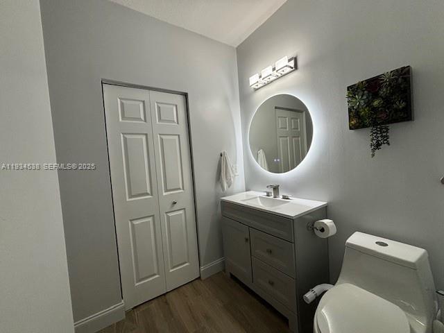 Building Photo - 712 Tulip Cir