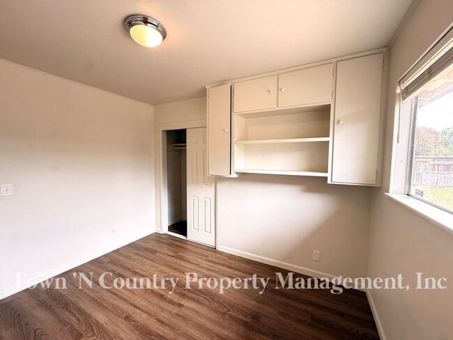 Building Photo - Nice 3 Bedroom, 2 Bath Located in North Salinas!