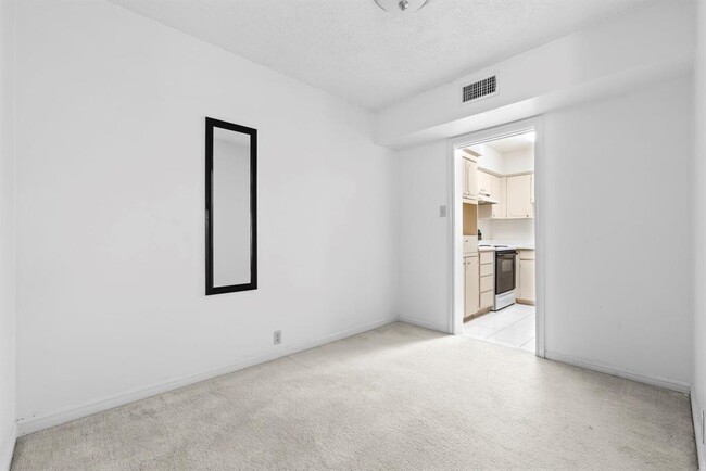 Building Photo - 2601 Bellefontaine St