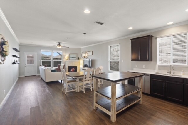 Building Photo - 3012 Montserrat Creek Dr