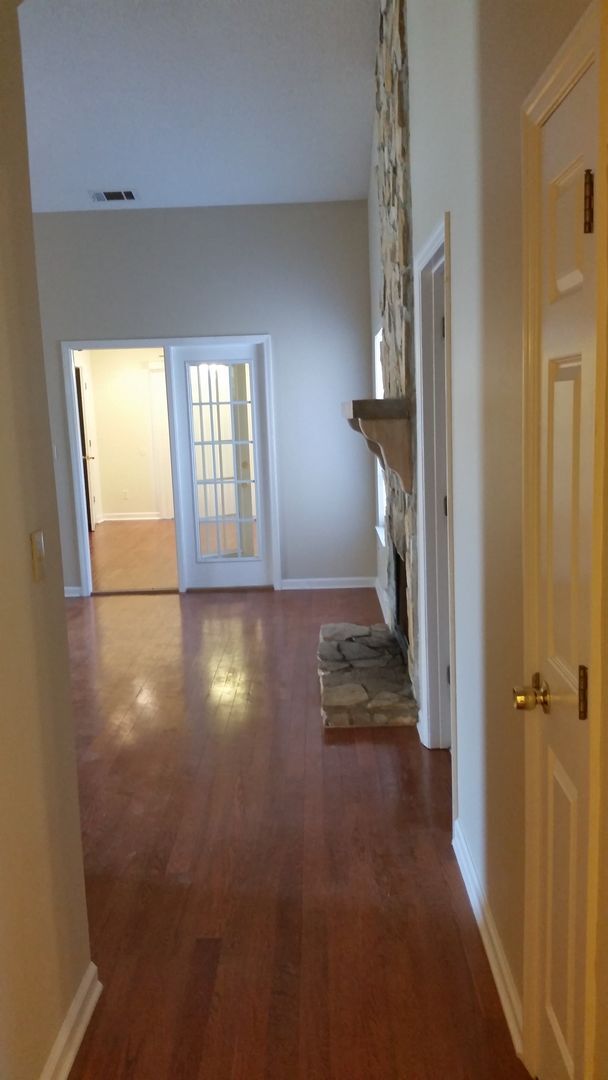 Building Photo - GA Town Home