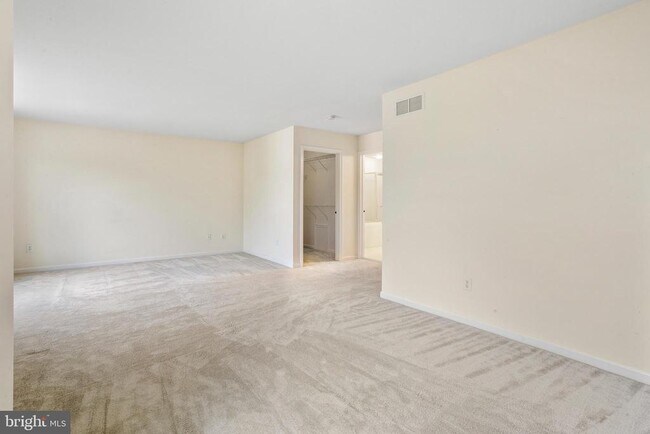 Building Photo - 54 Nestlewood Way