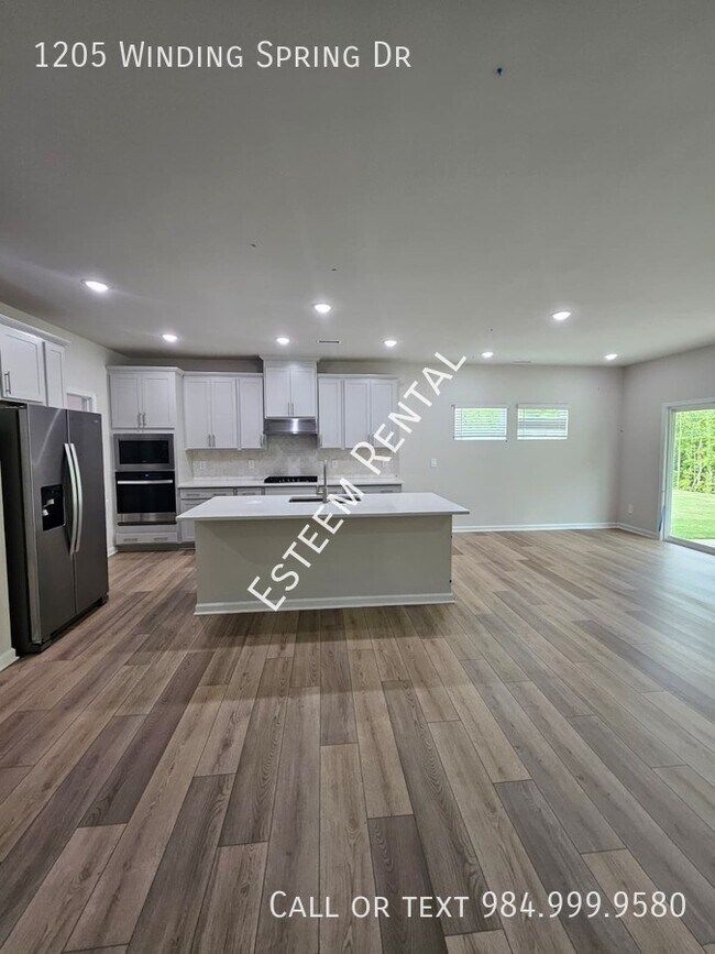 Building Photo - 1205 Winding Spg Dr