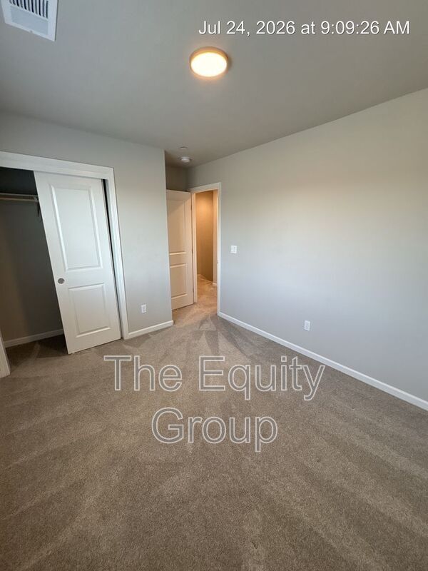 Building Photo - 505 S Summit St