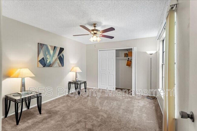 Building Photo - 4600 Lighthouse Cir