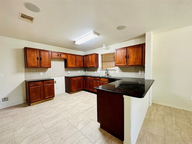 Building Photo - 6602 Providence View Ln