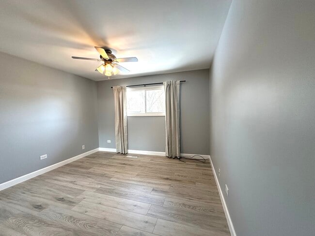 Building Photo - 1410 Beverly Ln